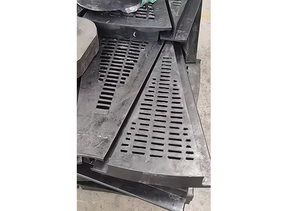 福建球磨機橡膠襯板